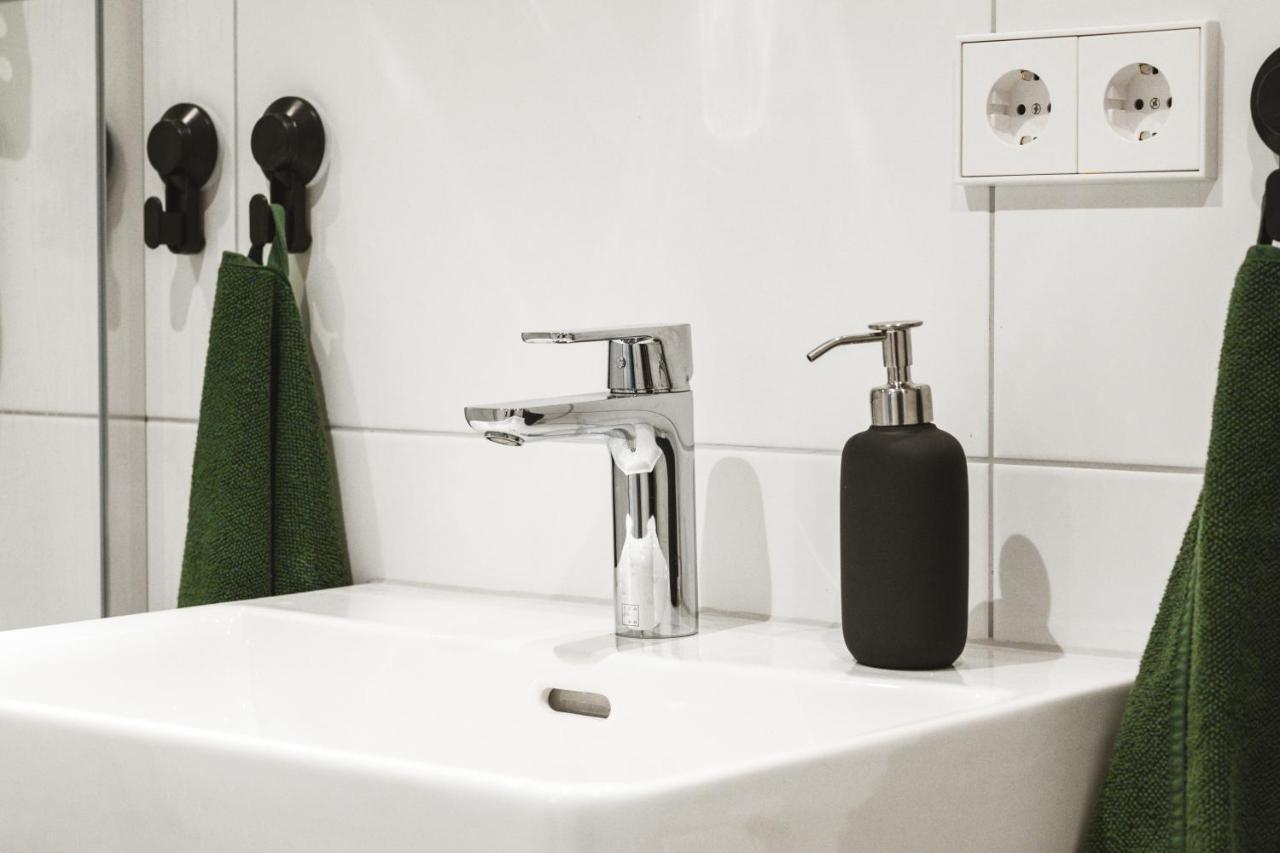 1Br 2Beds - Kleiner Privater Innenhof- Barrierefrei! -Frisch Saniert - Mozart Eins Bietigheim-Bissingen Bagian luar foto
